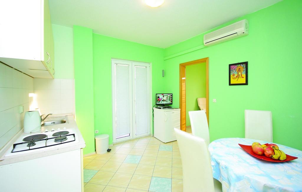 Apartments Makarská Pokoj fotografie