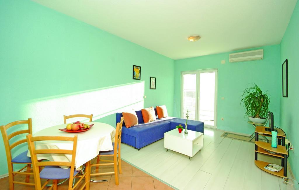 Apartments Makarská Pokoj fotografie
